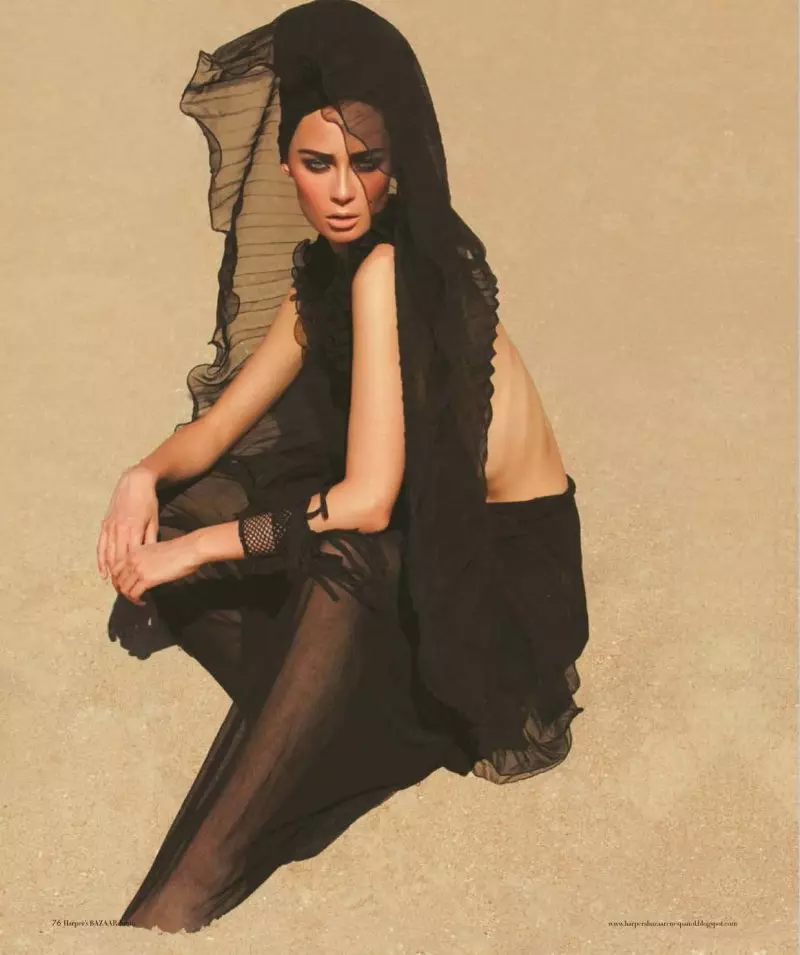 Tiiu Kuik gan Alexander Neumann ar gyfer Harper's Bazaar Mexico Mehefin 2010