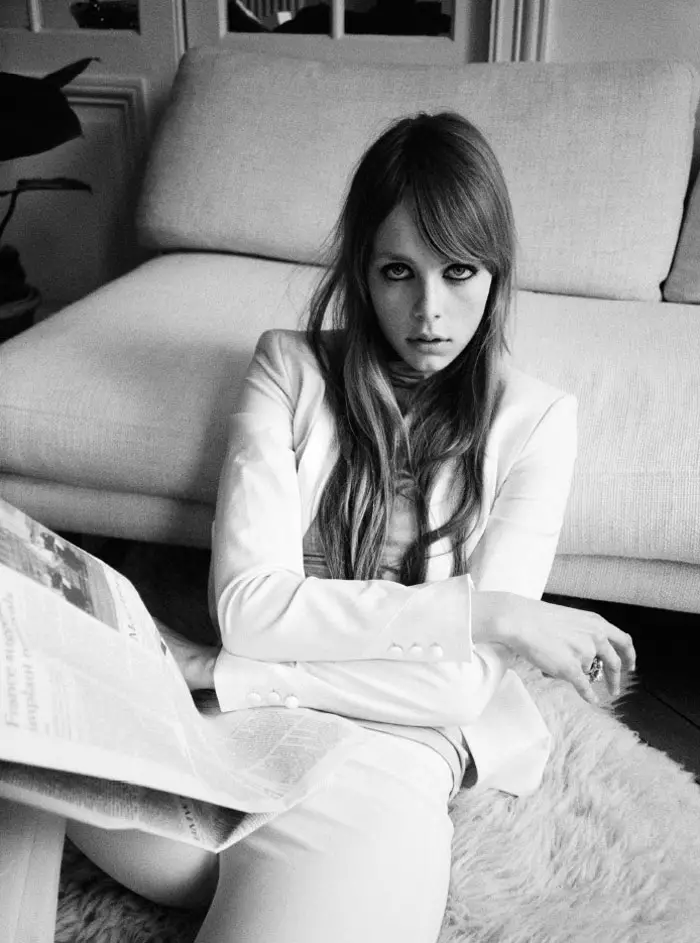 Edie Campbell by Ami Sioux kuri Rika Magazine S / S 2012