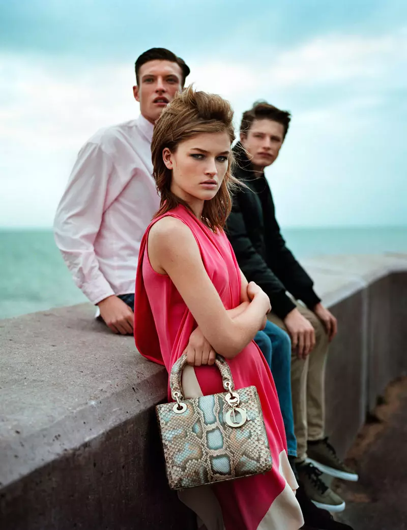 Molly Smith en Dior de Mark Kean para Wonderland