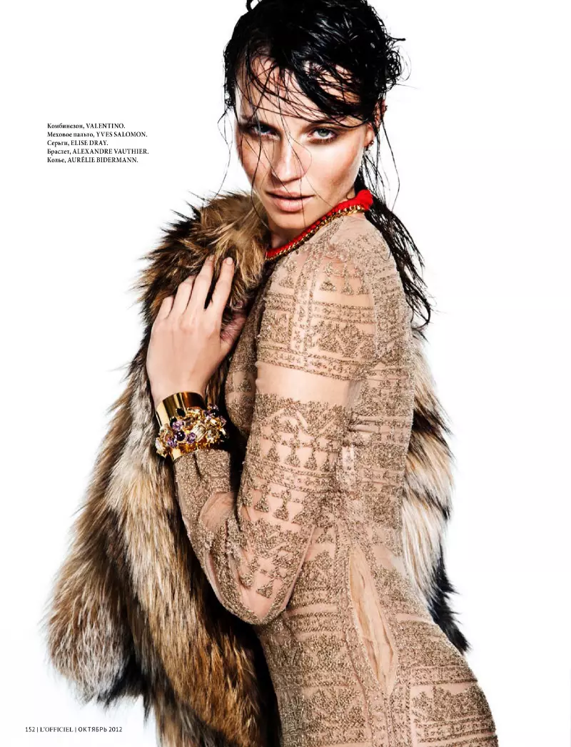 Egle Tvirbutaite играе Urban Amazon за L'Officiel Ukraine октомври 2012 г. от Sy Delorme