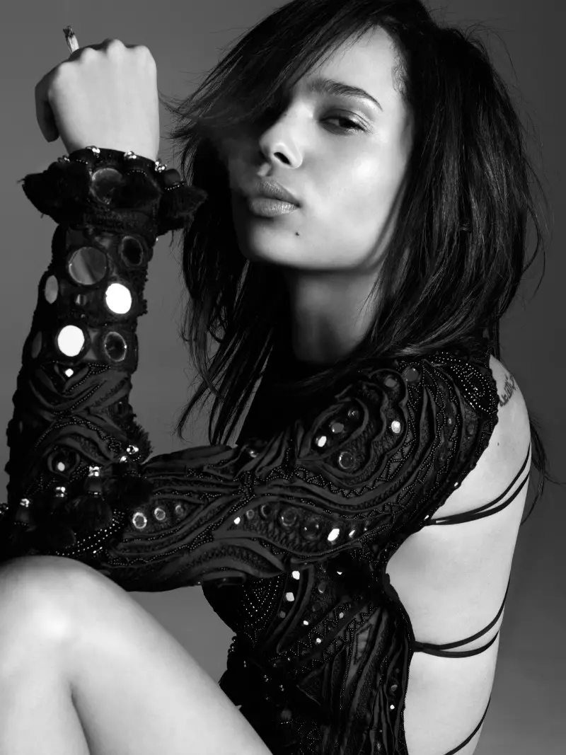 Zoe Kravitz ni Simon Burstall para sa Wonderland