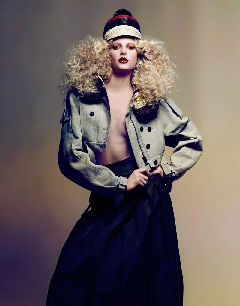 Sigrid Agren oleh Dusan Reljin di Burberry untuk W Korea April 2012