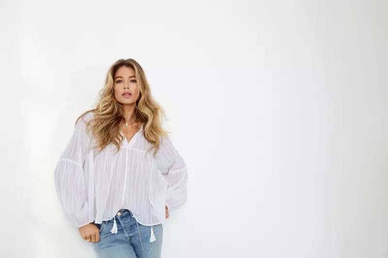 Doutzen Kroes පමණක් 2020 වසන්ත-ගිම්හාන ව්‍යාපාරයේ පෙනී සිටියි