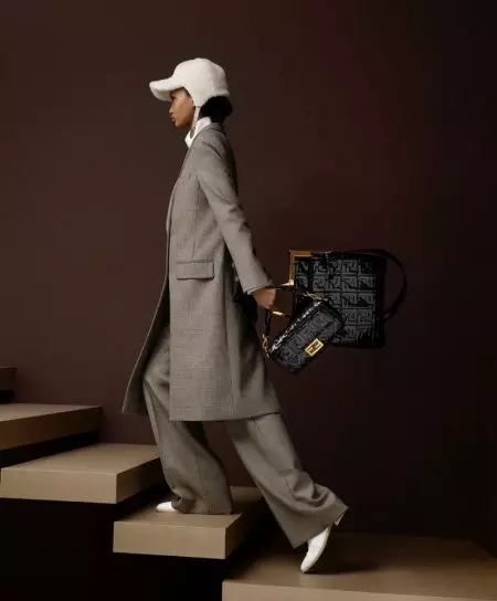 Fendi Ibwereranso ku Basics for Fall 2019 Campaign