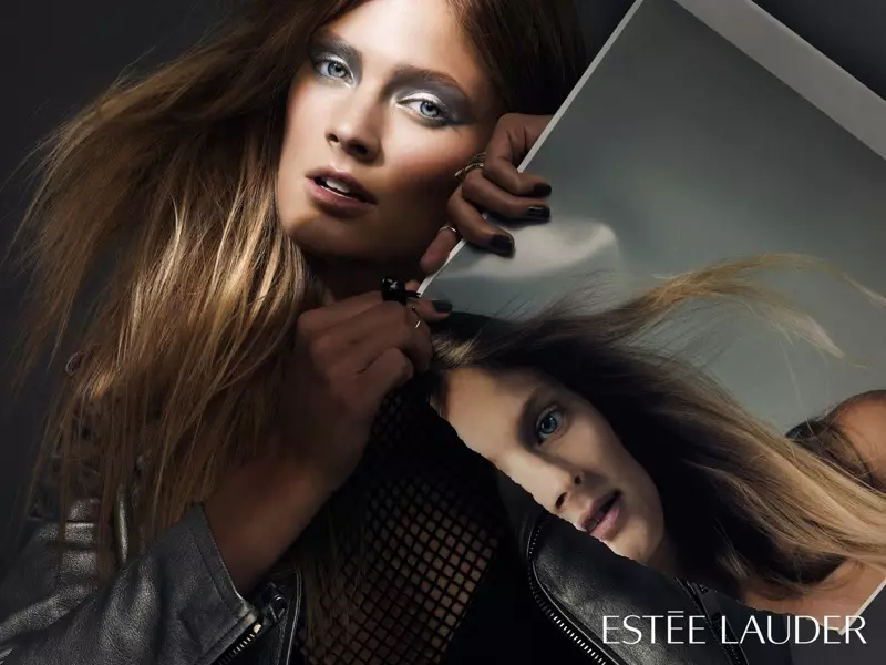 Joan Smalls + Constance Jablonski Waw yn Delweddau Estee Lauder