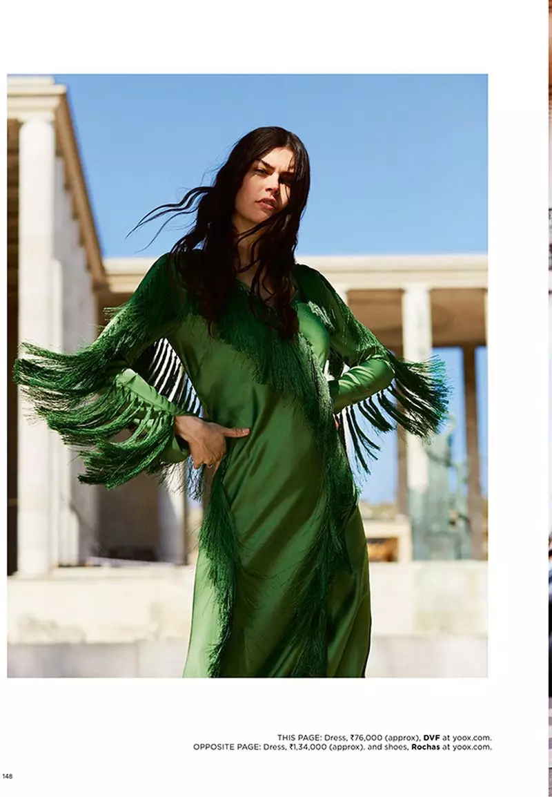 Lauren Layne viste looks coloridos para Harper's Bazaar India