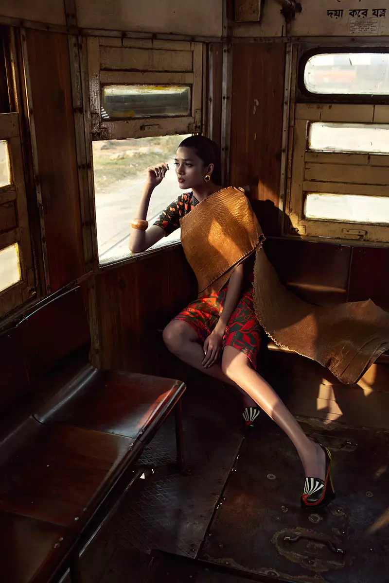 Colston Julian yn cipio Pallavi Singh ar gyfer Harper's Bazaar India