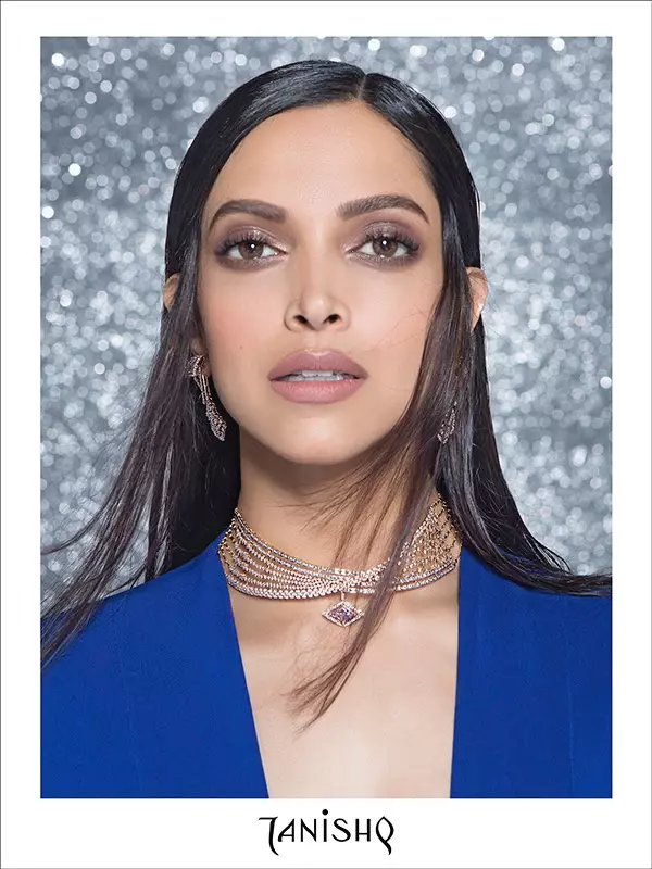 Difoto oleh Tibi Clenci, Deepika Padukone mempamerkan kempen perhiasan Tanishq 2019