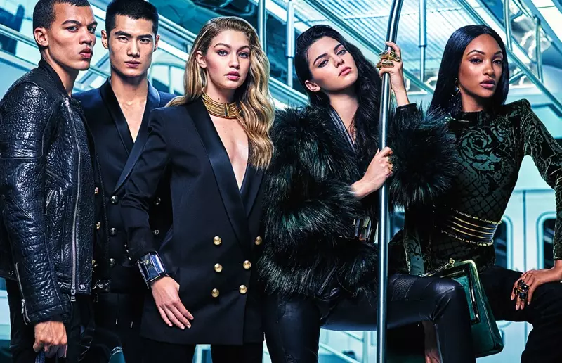 Usa ka imahe gikan sa Balmain x H&M 2015 nga kampanya