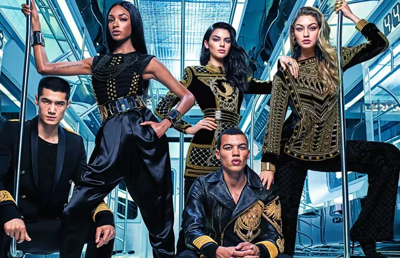 Iklan Balmain x H&M difoto oleh Mario Sorrenti