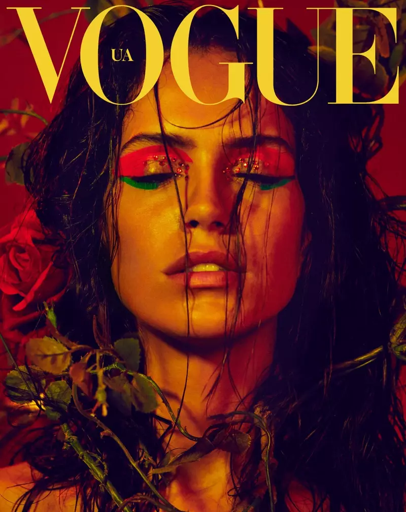 Amanda Wellsh auf dem Vogue Ukraine Special November 2016 Cover