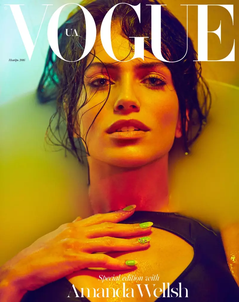 Η Amanda Wellsh στο εξώφυλλο της Vogue Ukraine Special Νοεμβρίου 2016