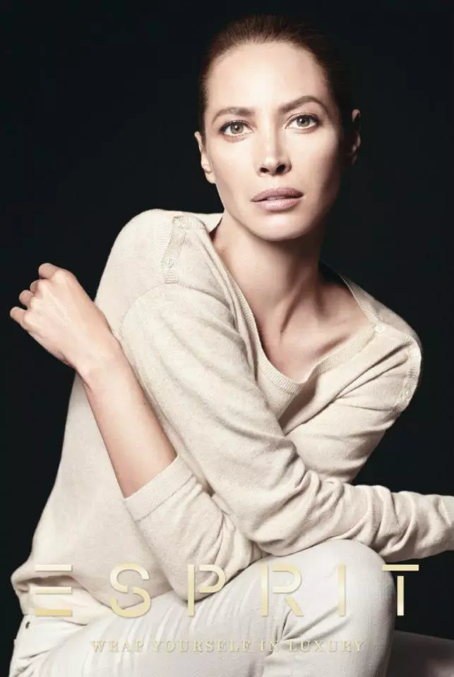 Christy Turlington Stars nan kanpay Esprit Holiday 2012 pa David Sims