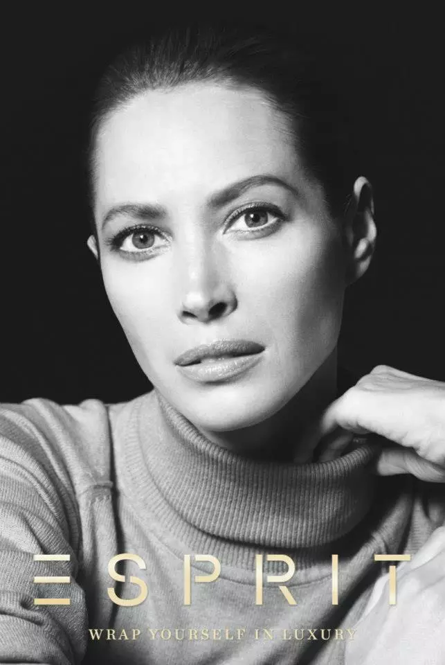 Kpakpando Christy Turlington na Mgbasa Ozi Ezumike 2012 nke David Sims