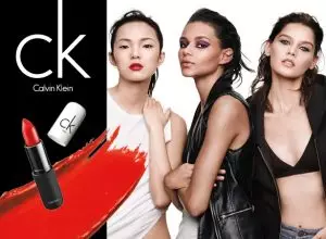 Binx Walton Smolders í CK One Color Campaign