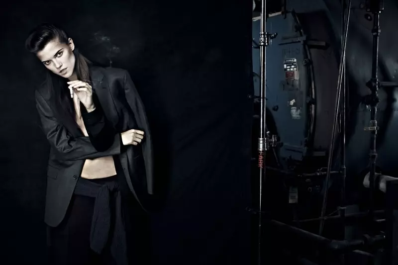 Kasia Struss Sports Menswear etsii Hugh Lipppeä Exit Magazine F/W 2012 -lehdessä