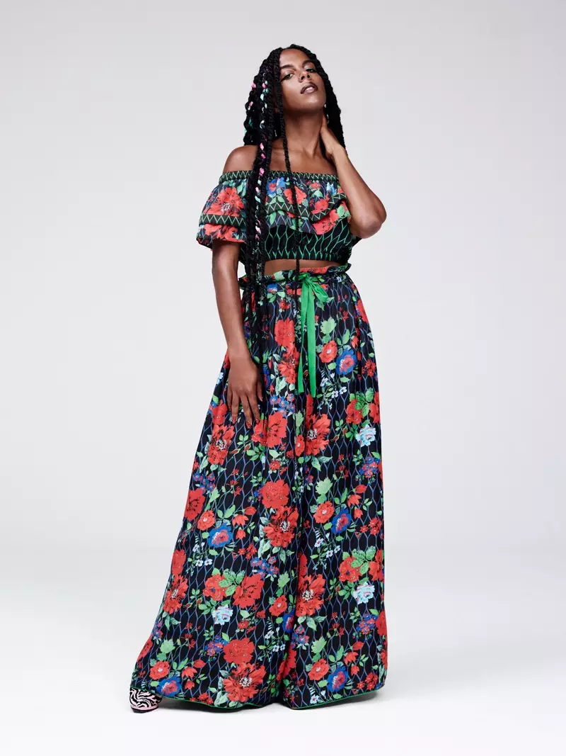 Kenzo x H&M Lookbook: Bedrukte crop top en maxi rok