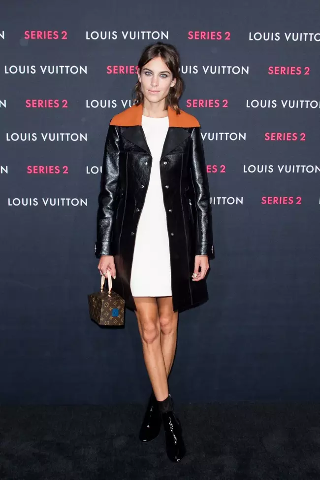 Alexa Chung, Rosamund Pike + Arddull Seren Mwy yn Agoriad Arddangosfa Cyfres 2 Louis Vuitton yn LA