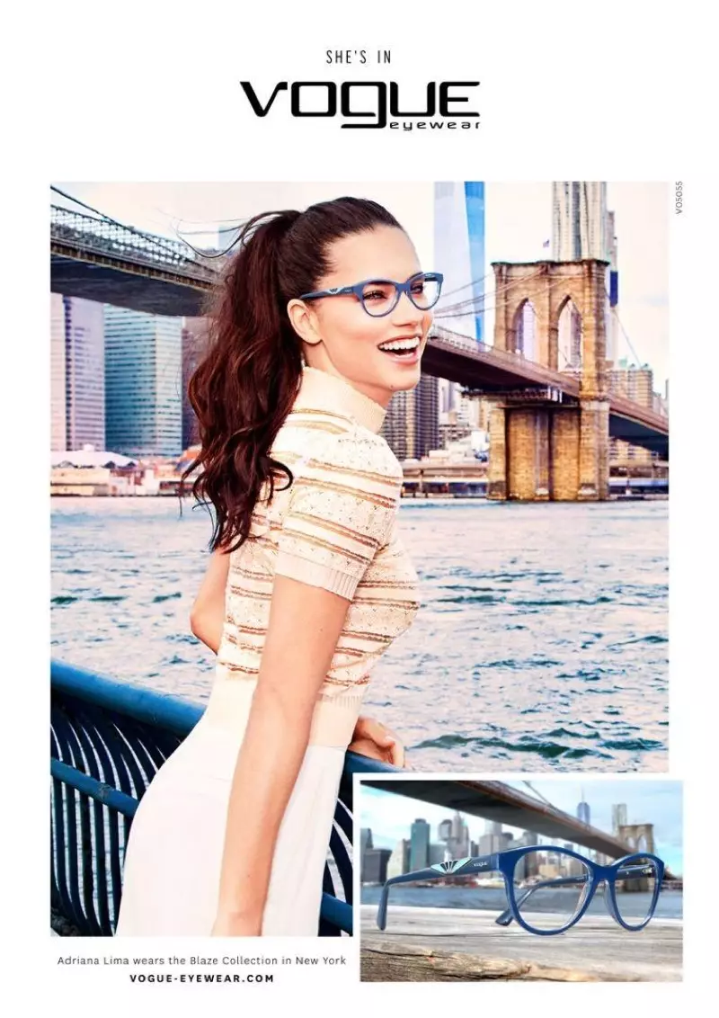 Adriana Lima pose di New York City pikeun Vogue Eyewear