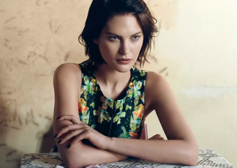 Catherine McNeil Is Radiant in Cue's Summer 2012 Kampanye ku Derek Henderson