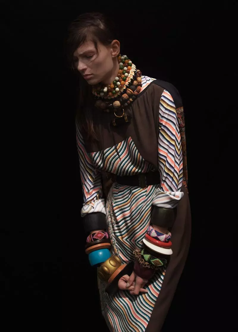 Suzie Q + Leo Siboni Lens Emilia Nawarecka и Awa Ceesay за Under the Influence A/W 2012