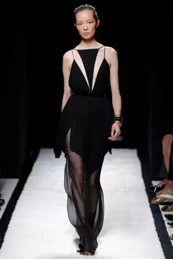 Balmain გაზაფხული 2015: ხაზოვანი სახე