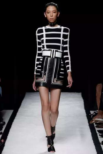 Balmain 2015eko udaberria: Begirada lineala