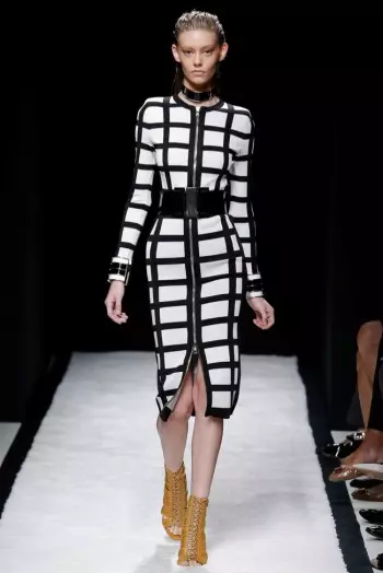 Balmain Spring 2015: Tampilan Linier