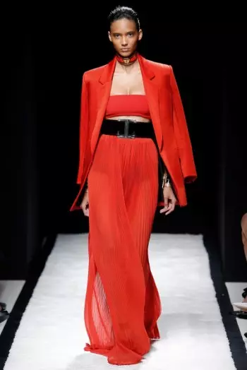 “Balmain Bahar 2015”: çyzykly görnüş