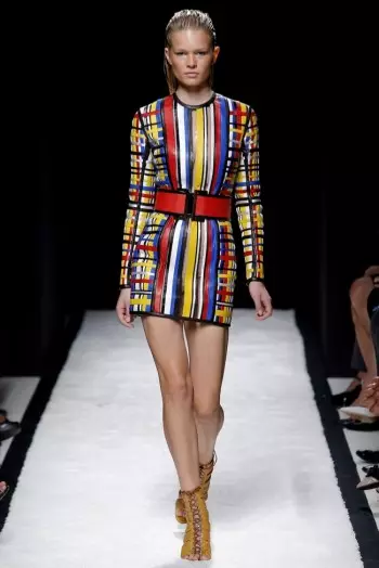 Balmain 2015eko udaberria: Begirada lineala