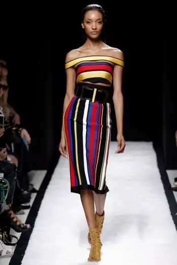 Balmain 2015 m. pavasaris: linijinis žvilgsnis