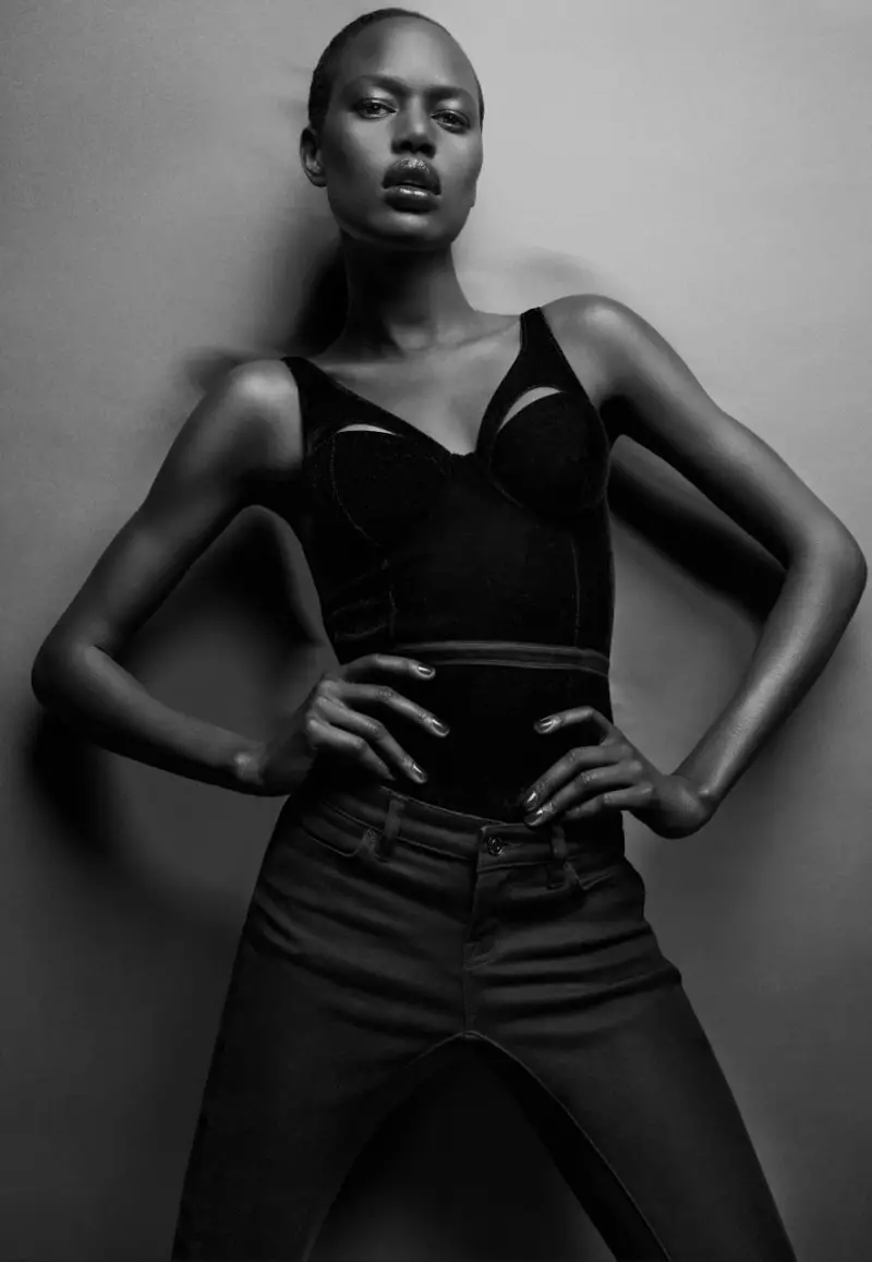 Ajak Deng s'apropa amb Bruno Mars per a la revista Flaunt de Hunter & Gatti