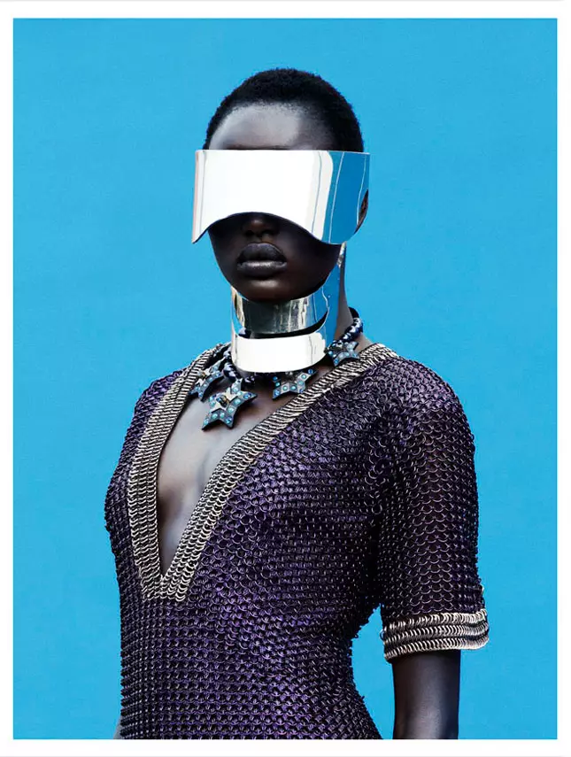 Ajak Deng è un Glamazon futuristico per Obsession Magazine di Julia Noni