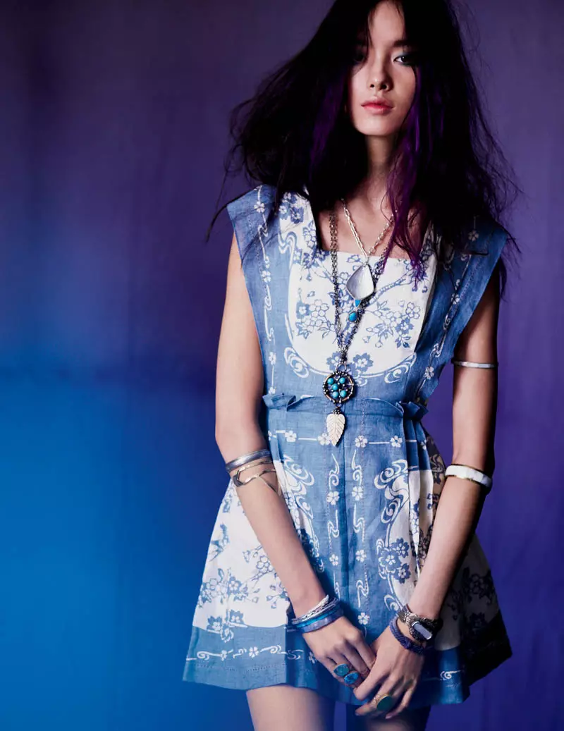 Free People Taps Flower Girls Fei Fei Sun, Martha Hunt, Alana Zimmer dan Dorothea Barth Jorgensen untuk Lookbook Maret