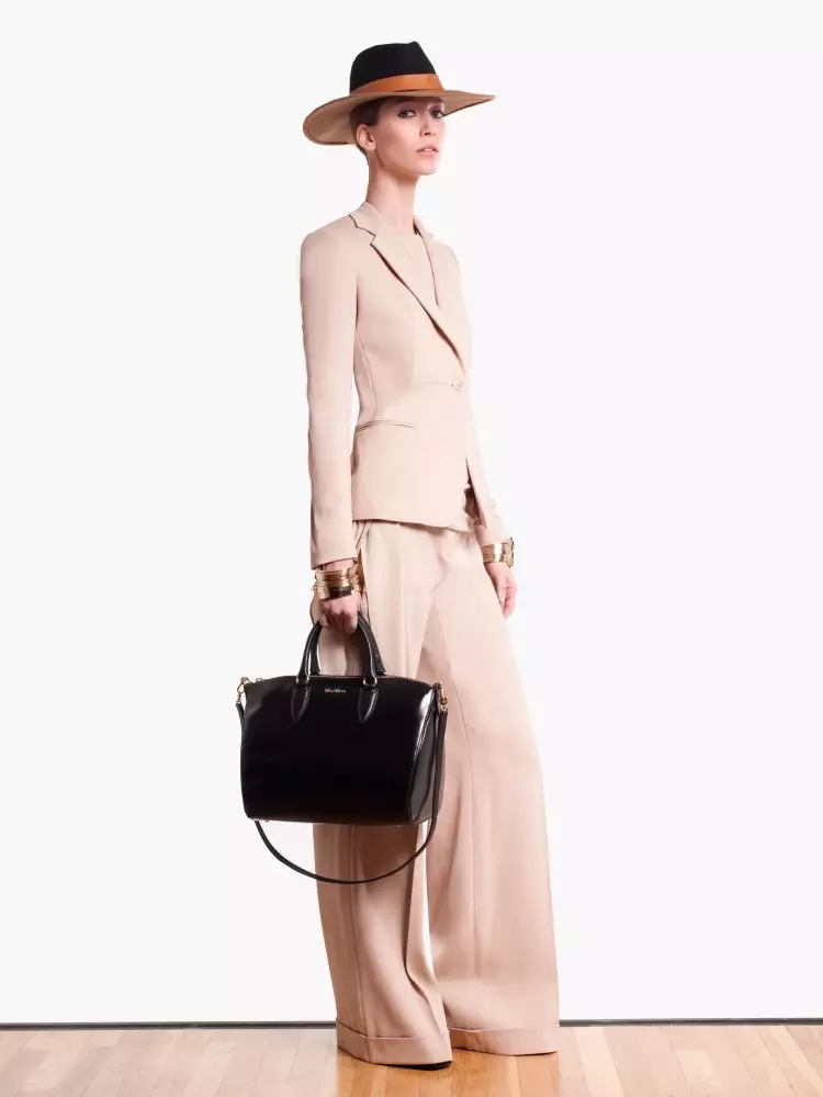 Max Mara Showcases Oversized Elegance rau nws Pre-Fall 2013 Sau