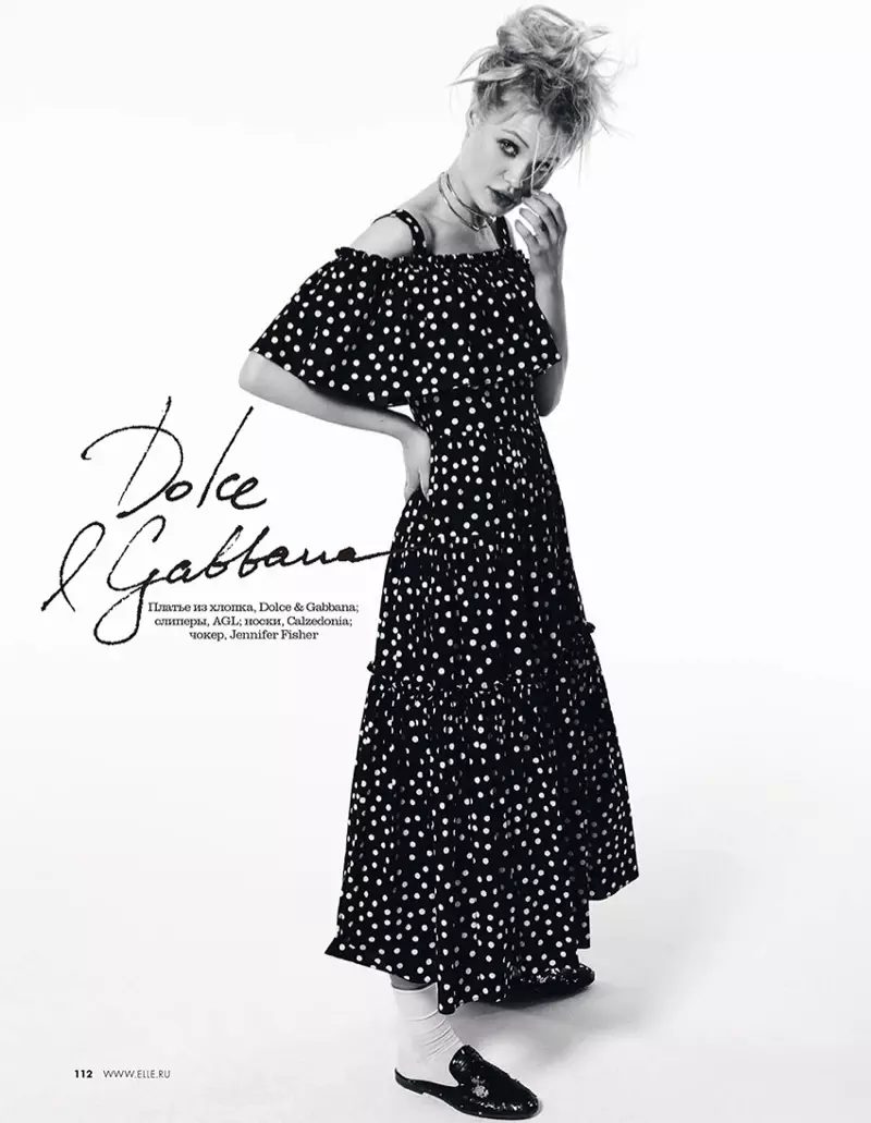 Manao printy, Camilla Christensen dia manao akanjo polka dot print Dolce & Gabbana ary loafers AGL