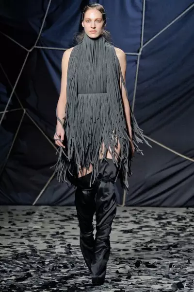 Gareth Pugh Fall 2012 | ပဲရစ်ဖက်ရှင်ရက်သတ္တပတ်