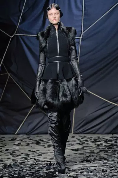 Gareth Pugh ውድቀት 2012 | የፓሪስ ፋሽን ሳምንት