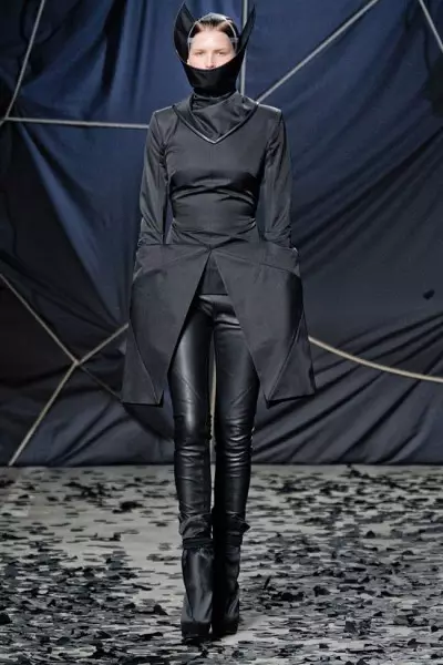 Gareth Pugh ውድቀት 2012 | የፓሪስ ፋሽን ሳምንት