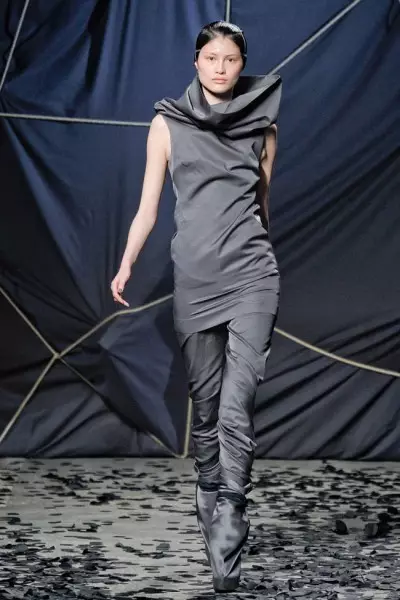 Gareth Pugh ውድቀት 2012 | የፓሪስ ፋሽን ሳምንት