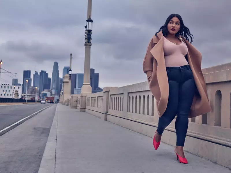 Paloma Elsesser protagoniza la campaña otoño-invierno 2018 de 7 For All Mankind