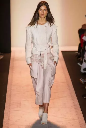 BCBG Max Azria Yn Luxe Bohemian ar gyfer Gwanwyn 2015