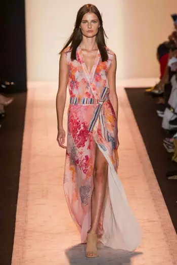 BCBG Max Azria Yn Luxe Bohemian ar gyfer Gwanwyn 2015