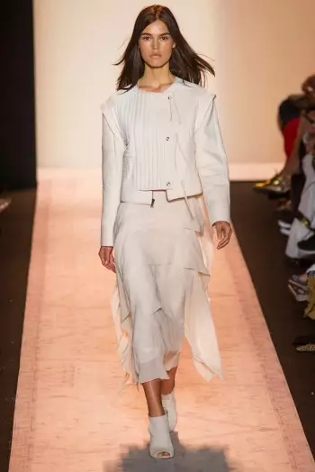 BCBG Max Azria hace Bohemian Luxe para la primavera de 2015