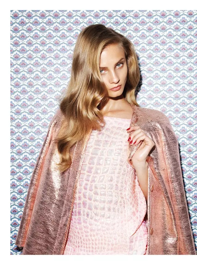 Anna Selezneva Modelas Printempa Stilo por Vogue Latin America Spread