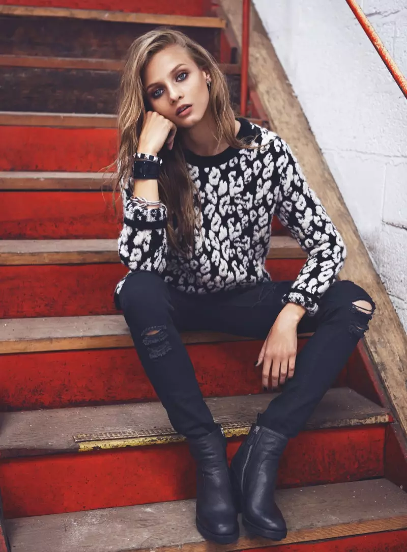 Mango Taps Anna Selezneva para o Catálogo Outono 2013