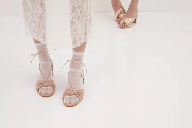 Súil ar Shleamhnán For Love & Lemons x Marais Suede agus Marais Suede Heel