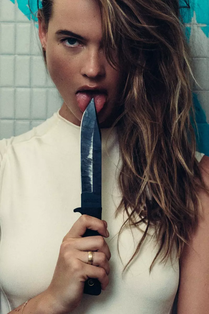 Behati-Prinsloo-Beləliklə-Goes-2015-Şəkillər08