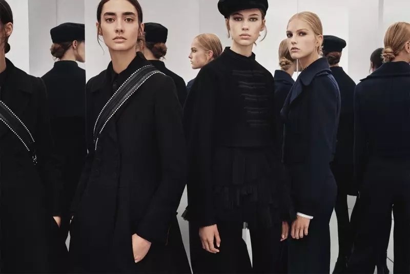 Kirin Dejonckheere, Amanda Googe dan Lex Herl di hadapan koleksi Zara Studio musim luruh musim sejuk 2017