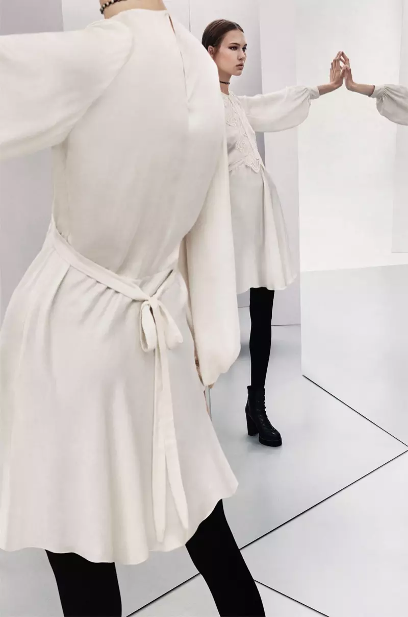 Fustan Zara Studio me fustan me dantella përpara dhe çizme lëkure
